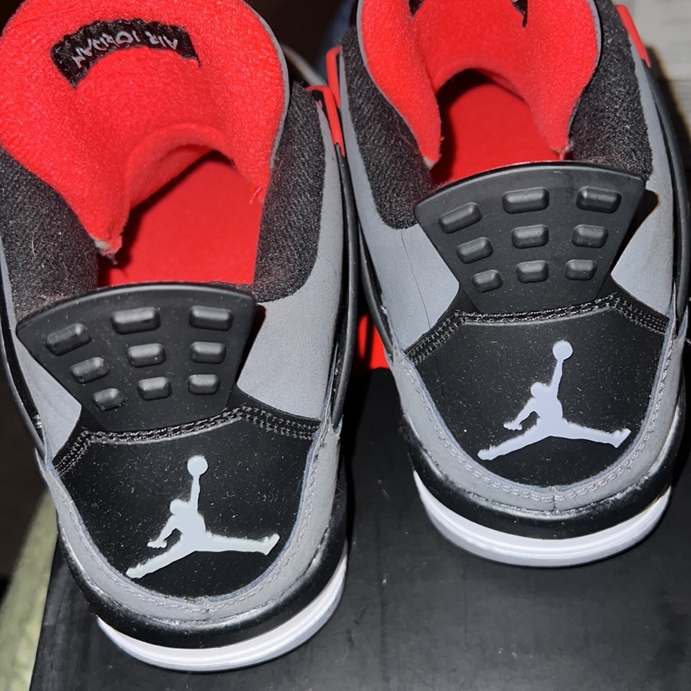 Jordan 4 - Picture 4 of 8